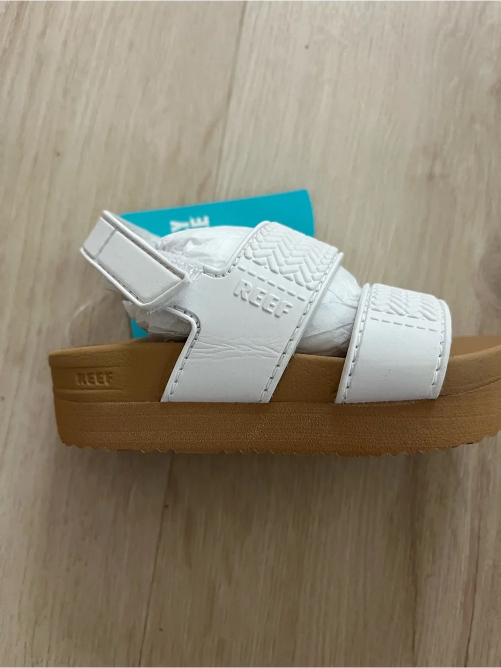 Reef Kids White and Tan Little Water Vista Sandals - Size 5
